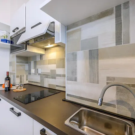 Iride Apartment *
